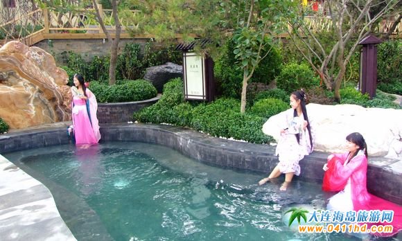 ������B����