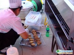 �����ϲ˄�(chu��ng)�²�Ʒչ��ϵ�ЈD��1