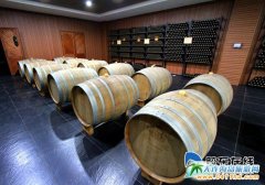 ���Ѿ�˽�˶������H��·�� 1ƿ��ӆ�ۃr(ji��)��Ԫ