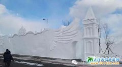 �L(zh��ng)��ɽ��(gu��)�H��ѩ�����A���չ�֮�ǡ����}ѩ�񾰅^(q��)ʡ��(n��i)�ο����M(f��i)