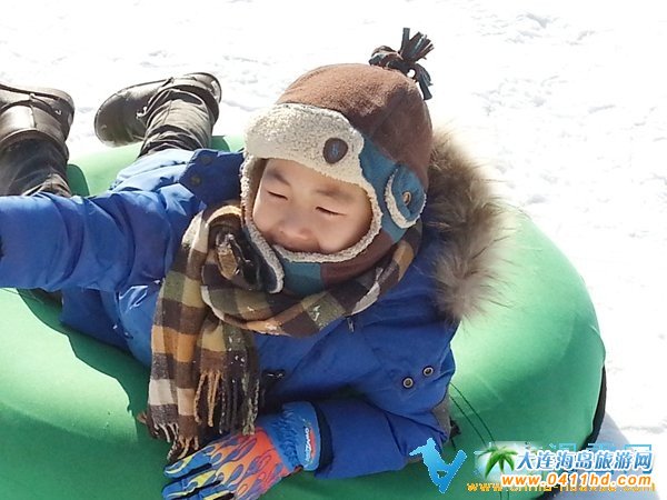 ���B�Ǻ���չ����ѩħ����ͯ��ѩ��