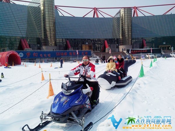 ���B�Ǻ���չ����ѩħ����ͯ��ѩ��