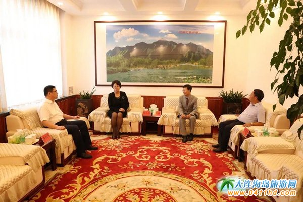 �f������