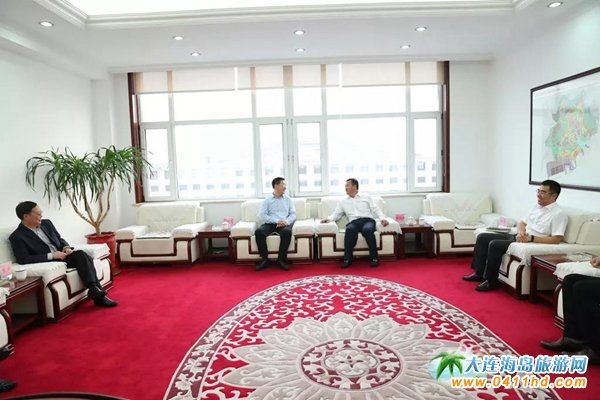 �f������