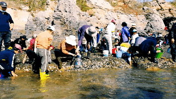 ���L���u��8��15�ձ�������ʯ�Ļ����[�V���֏�(f��)�_����