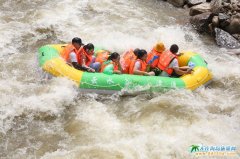 ���B����ɽ��ˮ��Ư��