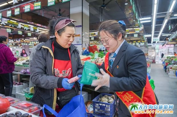 �L����������